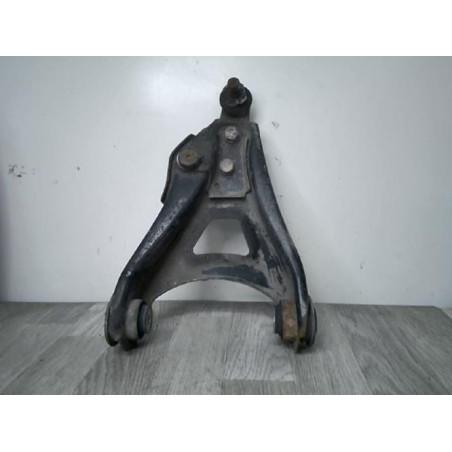 Bras de suspension superieur avant gauche RENAULT CLIO 2 PHASE 2 d’occasion