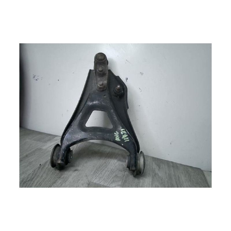 Bras de suspension superieur avant gauche RENAULT CLIO 2 PHASE 2 d’occasion