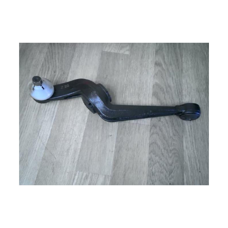 Bras de suspension superieur avant droit PEUGEOT 309 PHASE 2 d’occasion