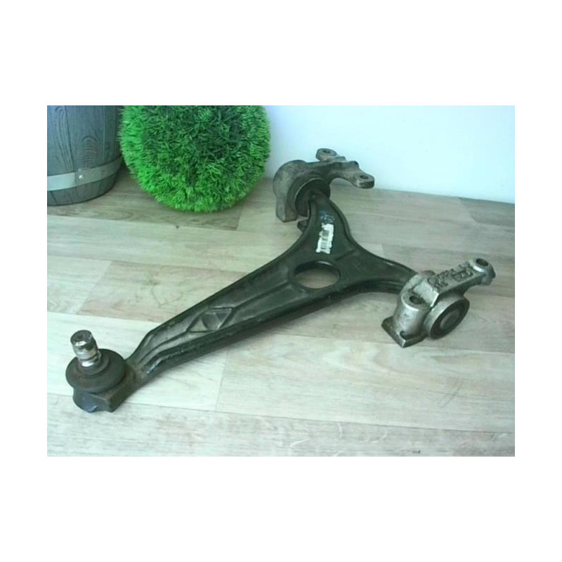Triangle inferieur avant droit PEUGEOT 207 d’occasion