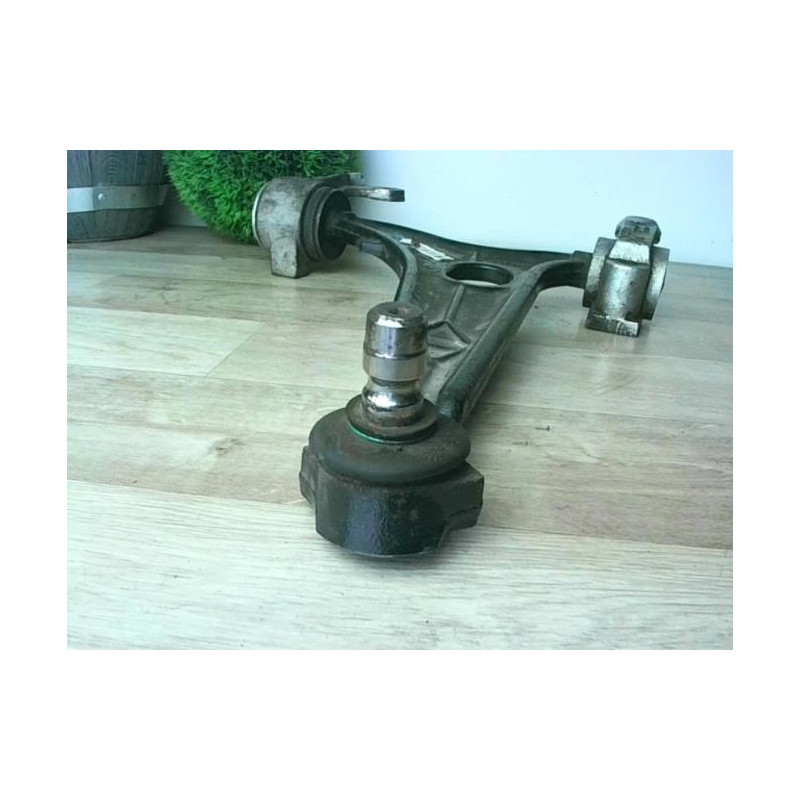 Triangle inferieur avant droit PEUGEOT 207 d’occasion