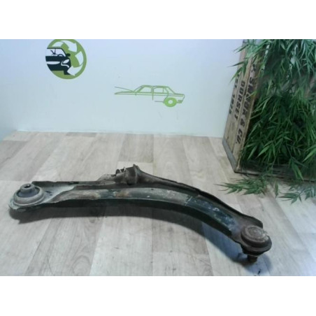 Triangle inferieur avant gauche RENAULT CLIO 3 PHASE 1 d’occasion