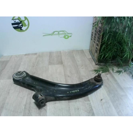 Triangle inferieur avant gauche RENAULT CLIO 3 PHASE 1 d’occasion