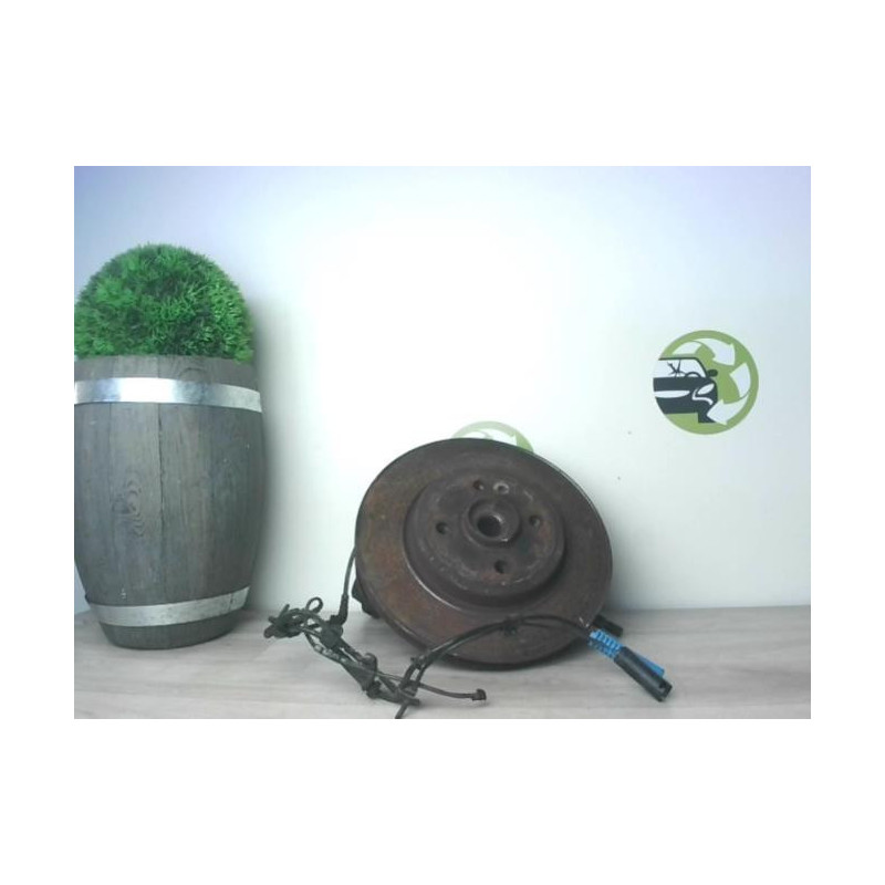 Moyeu avant droit MINI MINI 1 R50/R53 PHASE 1 d’occasion