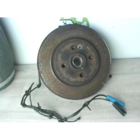 Moyeu avant droit MINI MINI 1 R50/R53 PHASE 1 d’occasion