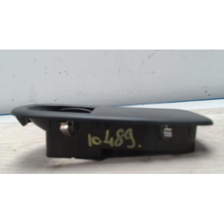 Interrupteur de leve vitre avant gauche RENAULT CLIO 3 PHASE 1 d’occasion