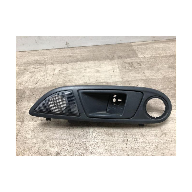 Poignee interieur avant gauche FORD FIESTA 6 PHASE 1 d’occasion