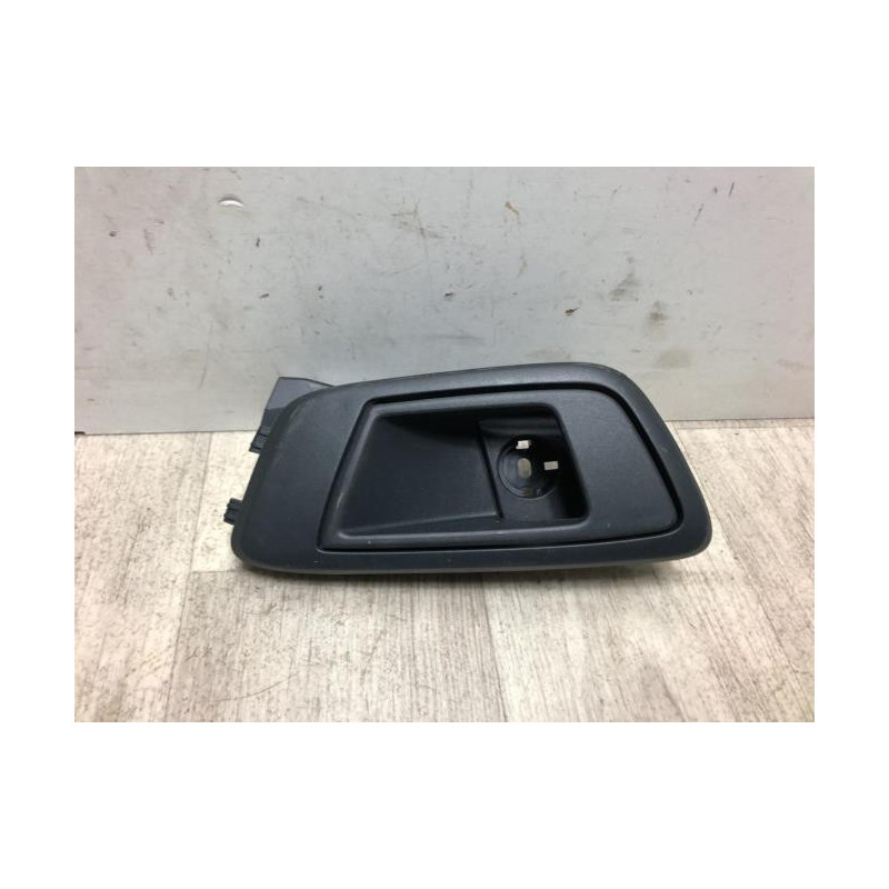 Poignee interieur arriere droit FORD FIESTA 6 PHASE 1 d’occasion