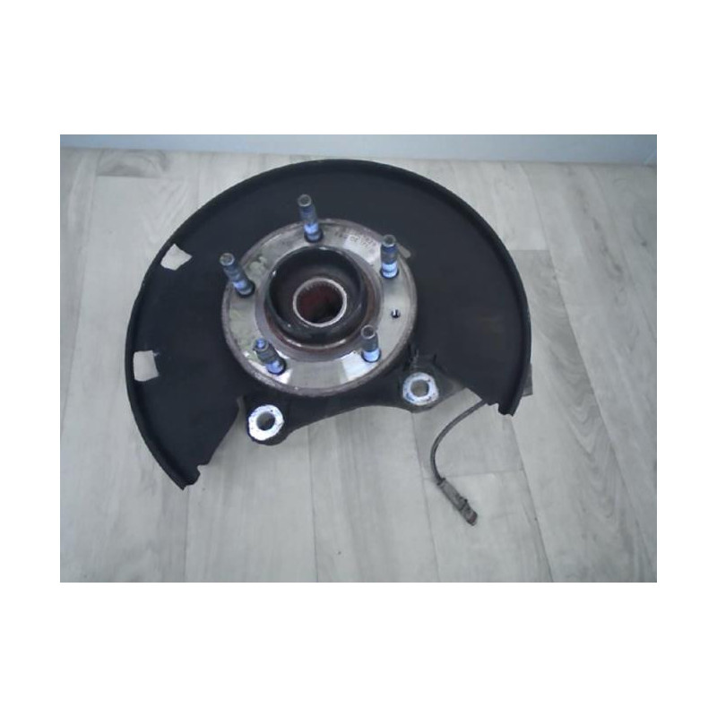 Moyeu avant droit OPEL ASTRA J PHASE 1 d’occasion