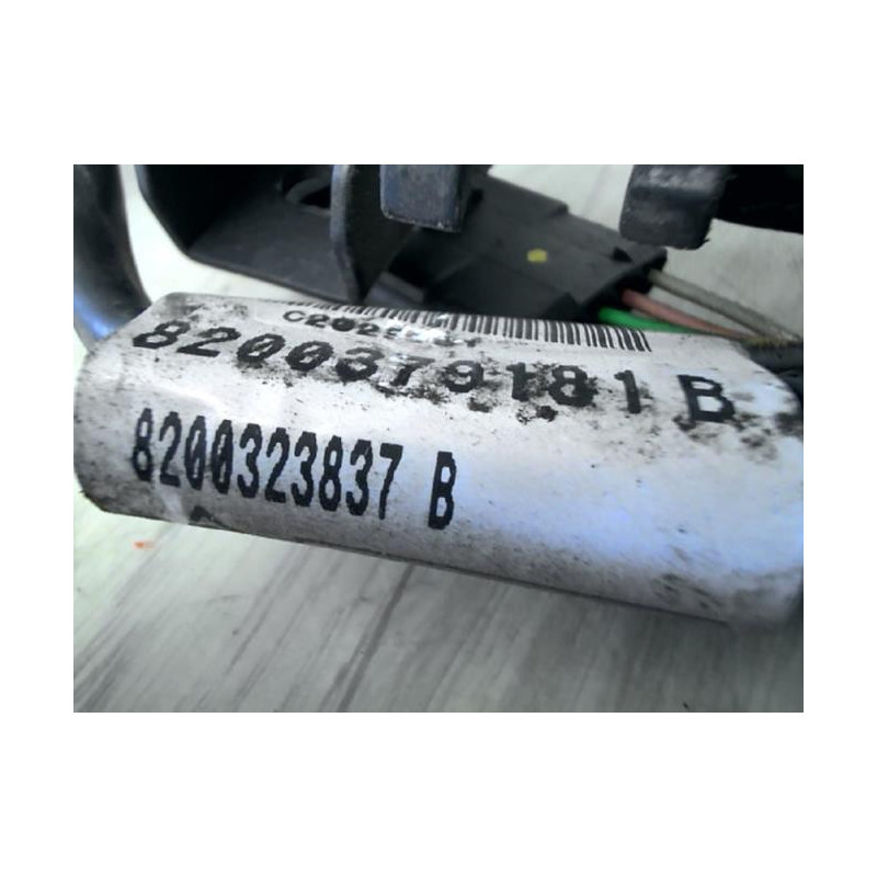 Rampe injection RENAULT TWINGO 1 PHASE 3 d’occasion