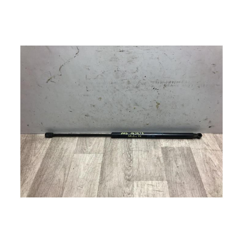 Verin de coffre gauche HYUNDAI SANTA FE 1 d’occasion
