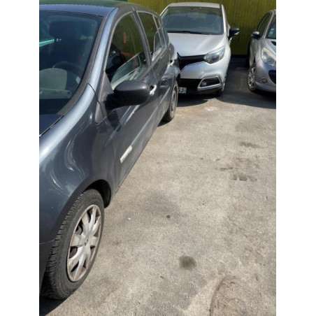 Poignee porte arriere gauche RENAULT CLIO 3 PHASE 1 d’occasion