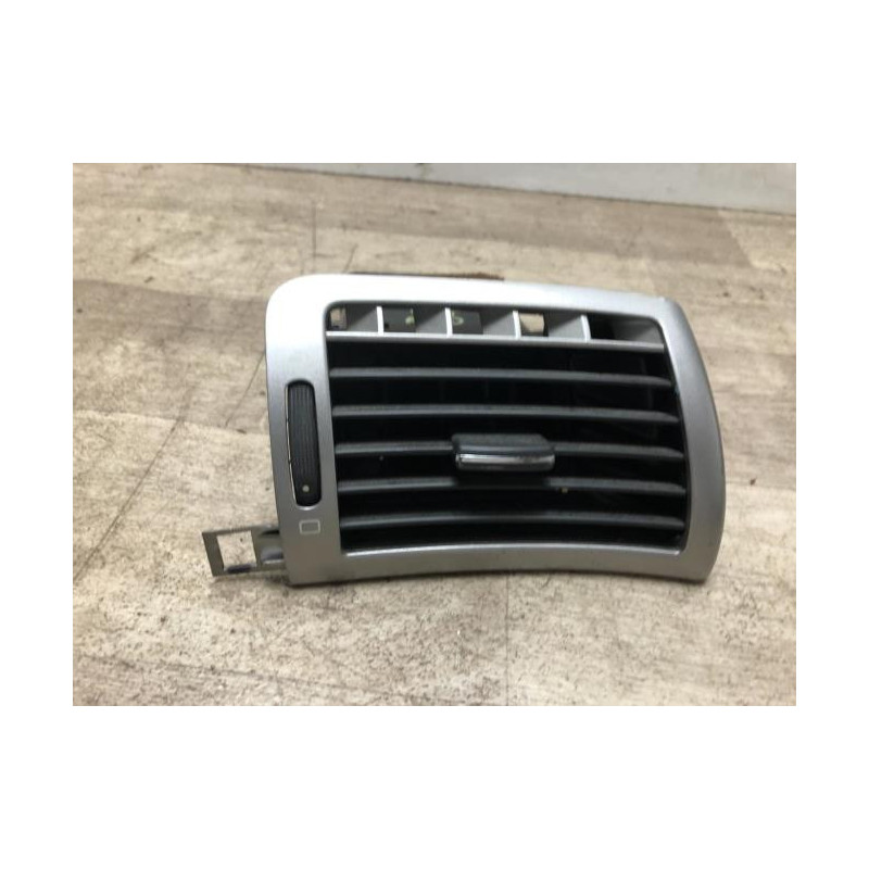 Aerateur tableau de bord avant droit PEUGEOT 407 PHASE 1 d’occasion