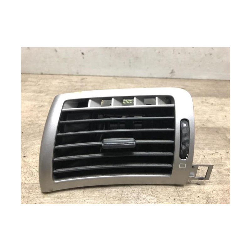 Aerateur tableau de bord avant gauche PEUGEOT 407 PHASE 1 d’occasion
