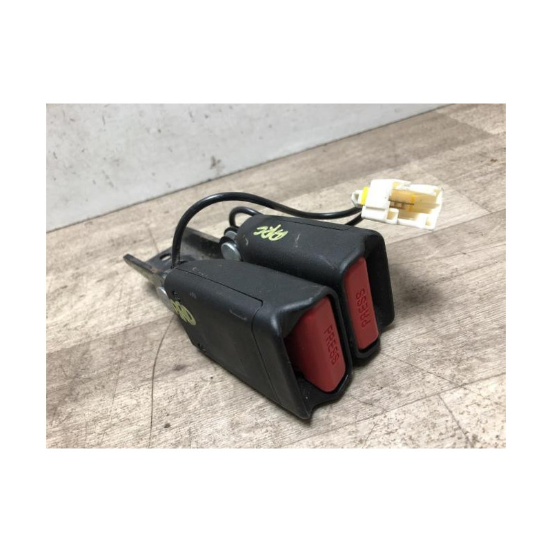 Attache ceinture arriere droit CITROEN C4 2 PHASE 1 d’occasion