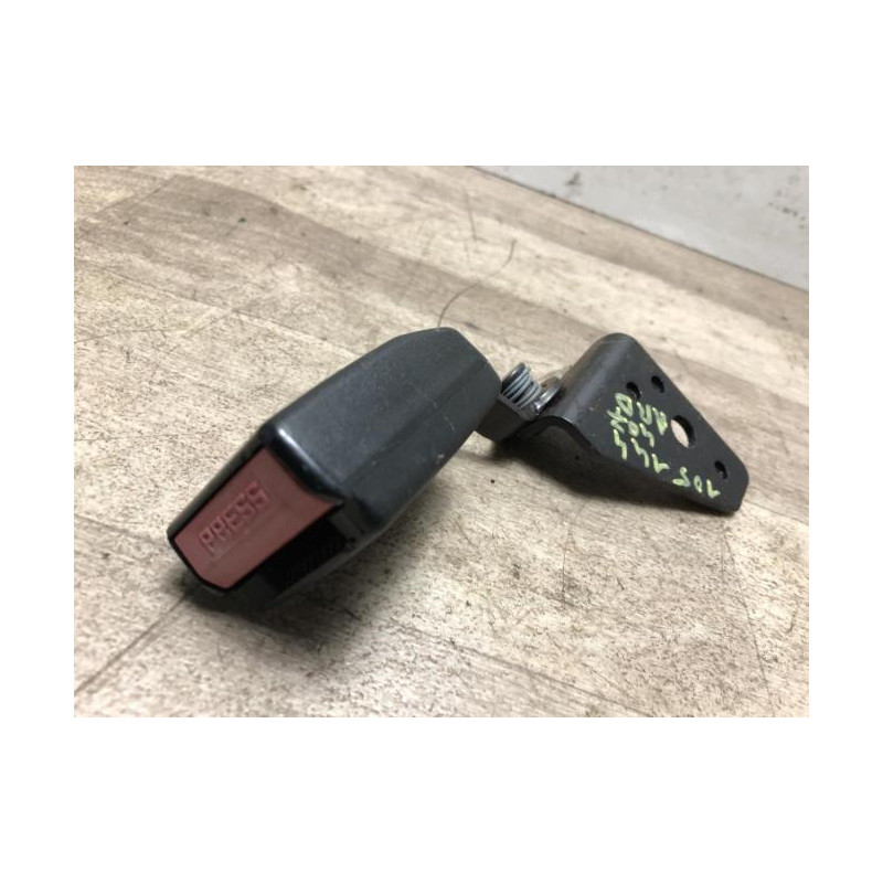 Attache ceinture arriere droit PEUGEOT 407 PHASE 1 d’occasion