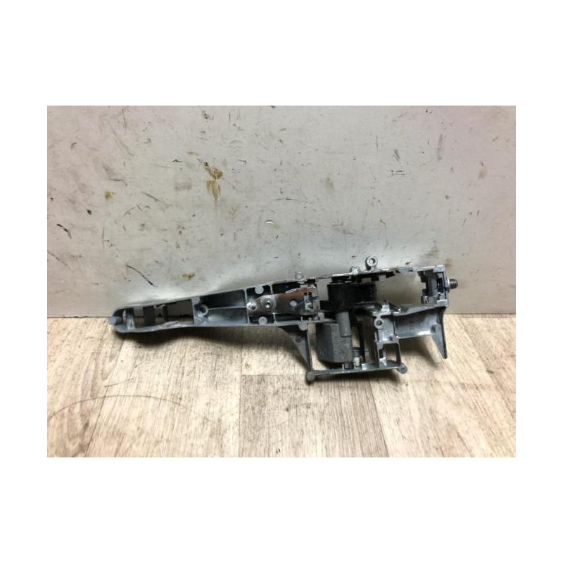 Support poignee porte avant gauche PEUGEOT PARTNER 2 PHASE 3 d’occasion