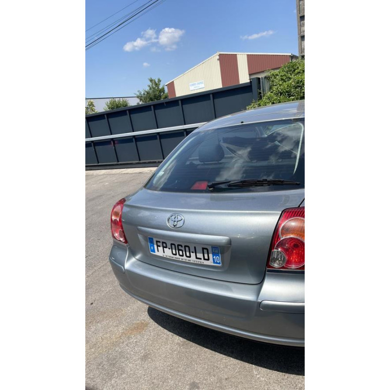 Platine feu arriere gauche TOYOTA AVENSIS 2 PHASE 2 d’occasion