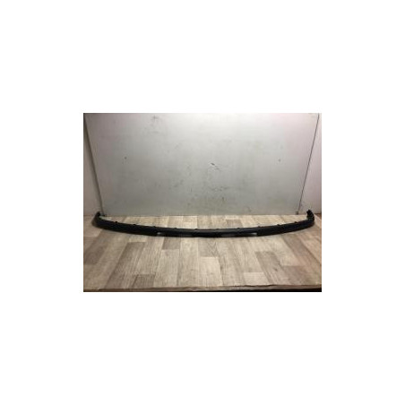 Moulure de pare choc avant VOLKSWAGEN POLO 4 PHASE 1 d’occasion