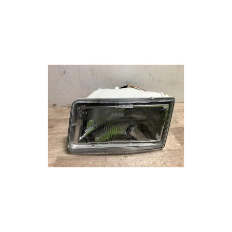 Optique avant principal gauche (feux)(phare) IVECO  d’occasion