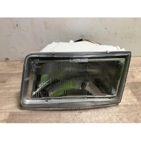 Optique avant principal gauche (feux)(phare) IVECO  d’occasion