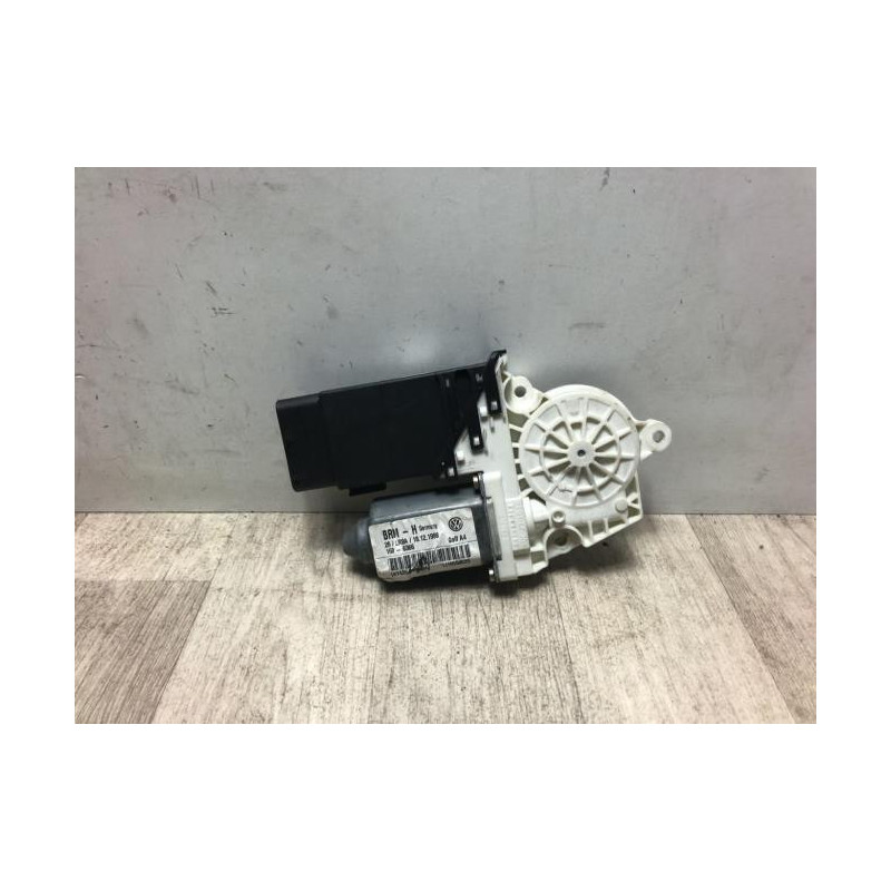 Moteur leve vitre avant droit VOLKSWAGEN GOLF 4 d’occasion