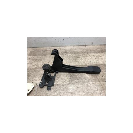 Poignee d'ouverture de capot RENAULT MEGANE 3 PHASE 1 d’occasion
