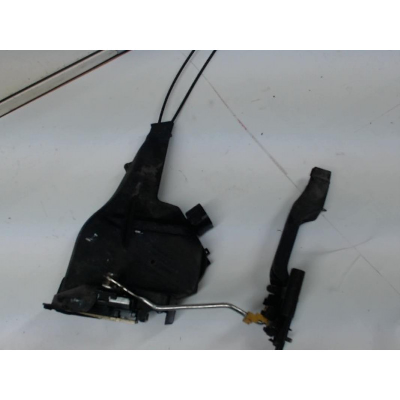 Serrure arriere droit TOYOTA RAV 4 II PHASE 1 d’occasion