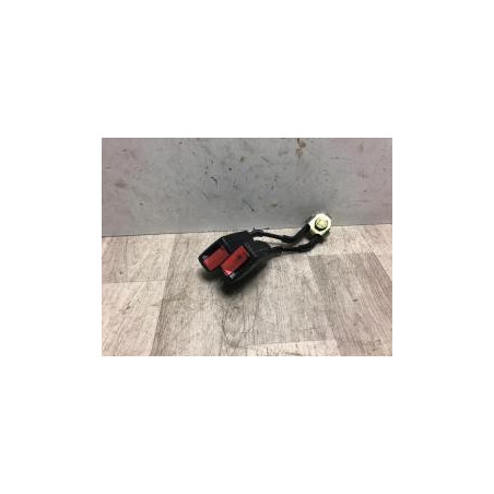 Attache ceinture arriere gauche VOLKSWAGEN GOLF 4 d’occasion