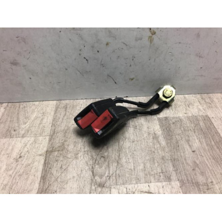 Attache ceinture arriere gauche VOLKSWAGEN GOLF 4 d’occasion