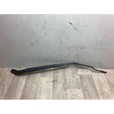 Bras essuie glace avant droit RENAULT MEGANE 4 PHASE 1 d’occasion