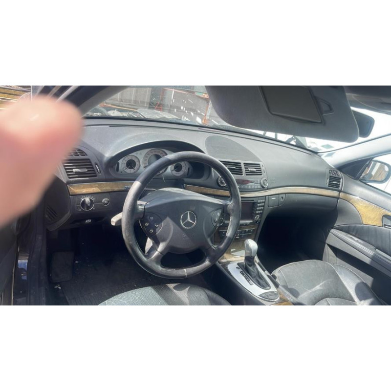 Cache moteur  MERCEDES CLASSE E 211 PHASE 1 d’occasion