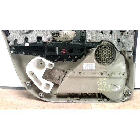 Panneau de porte avant droit RENAULT MEGANE 3 PHASE 1 d’occasion