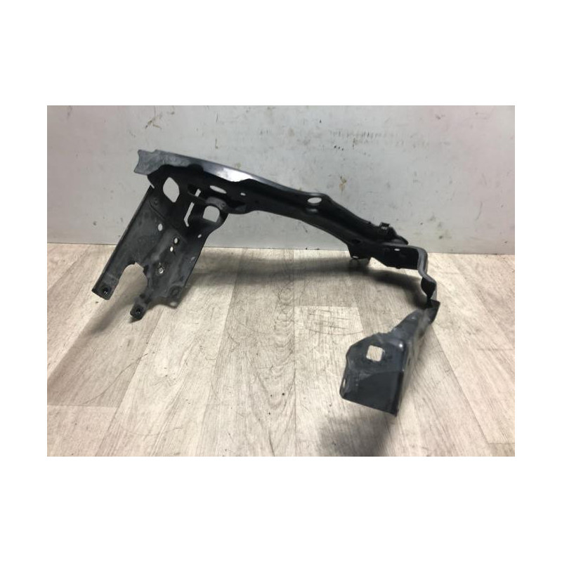 Support de phare gauche (tôle) MERCEDES CLASSE E 211 PHASE 1 d’occasion