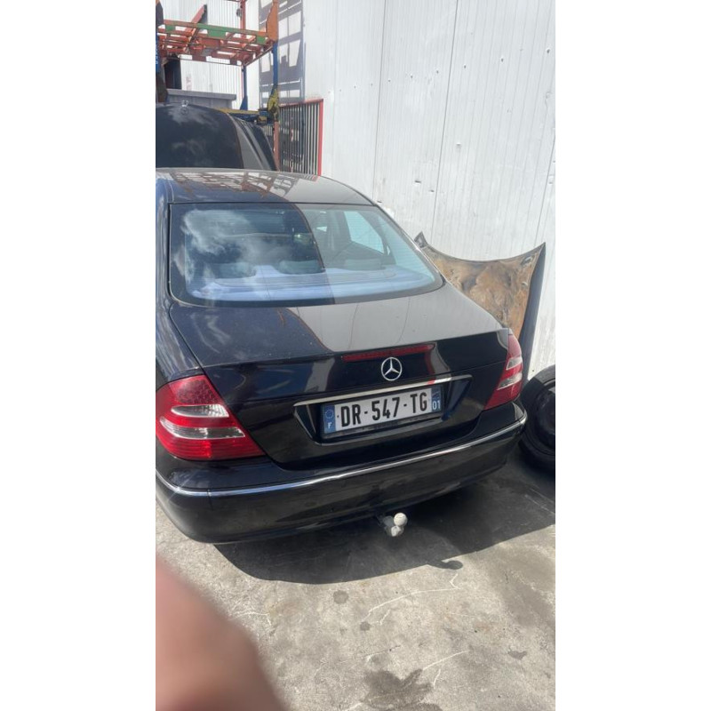 Support de phare gauche (tôle) MERCEDES CLASSE E 211 PHASE 1 d’occasion