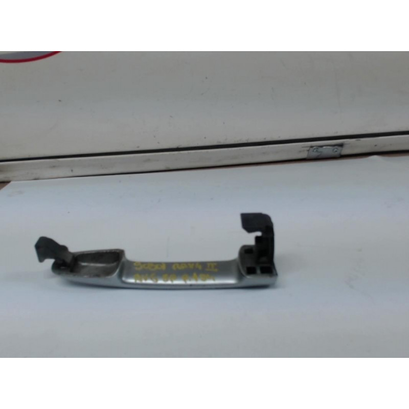 Poignee porte avant gauche TOYOTA RAV 4 II PHASE 1 d’occasion