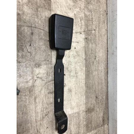 Attache ceinture avant droit SKODA FABIA 2 PHASE 1 BREAK d’occasion