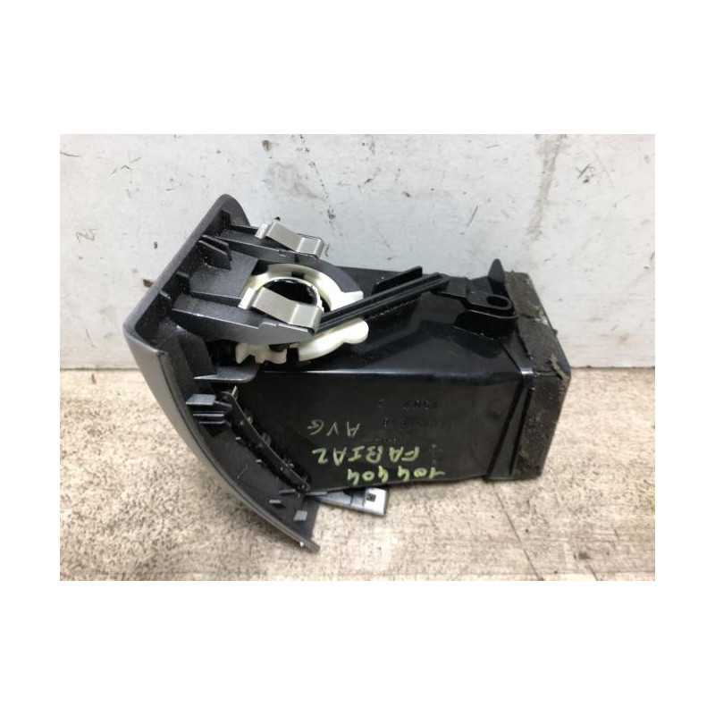 Aerateur tableau de bord avant gauche SKODA FABIA 2 PHASE 1 BREAK d’occasion