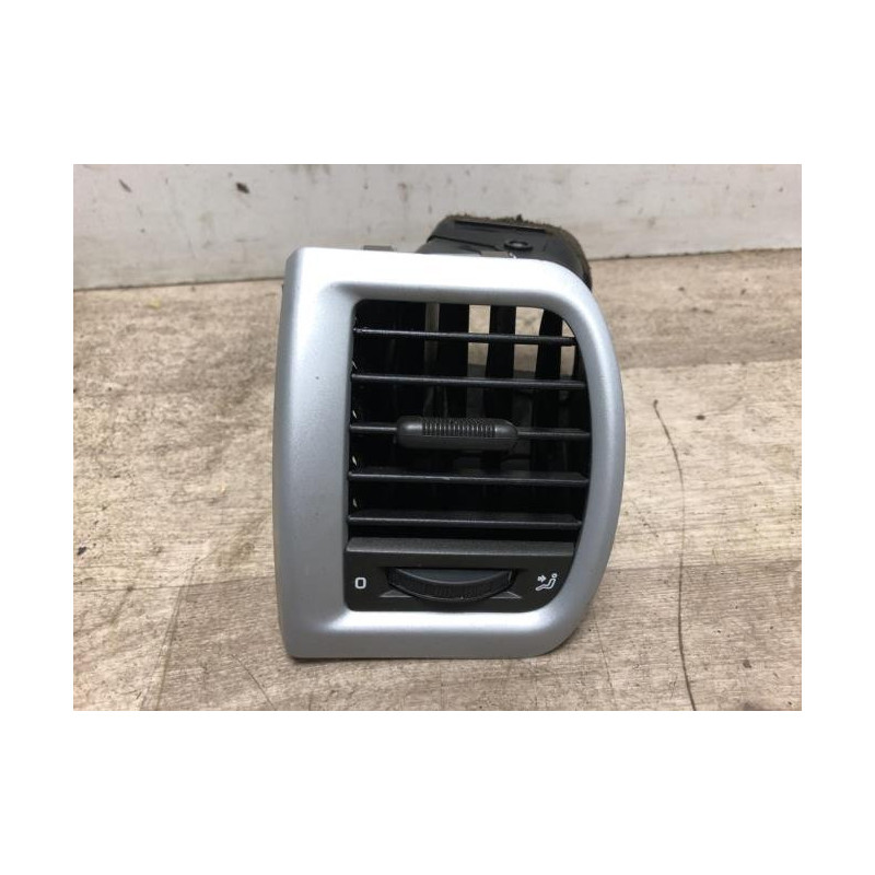 Aerateur tableau de bord avant gauche SKODA FABIA 2 PHASE 1 BREAK d’occasion