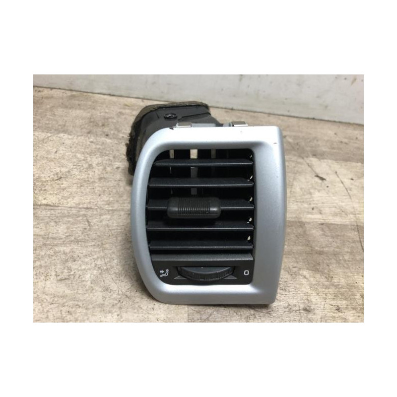 Aerateur tableau de bord avant droit SKODA FABIA 2 PHASE 1 BREAK d’occasion