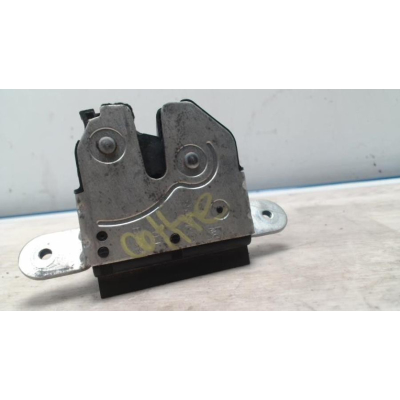 Serrure de coffre OPEL CORSA D PHASE 1 d’occasion