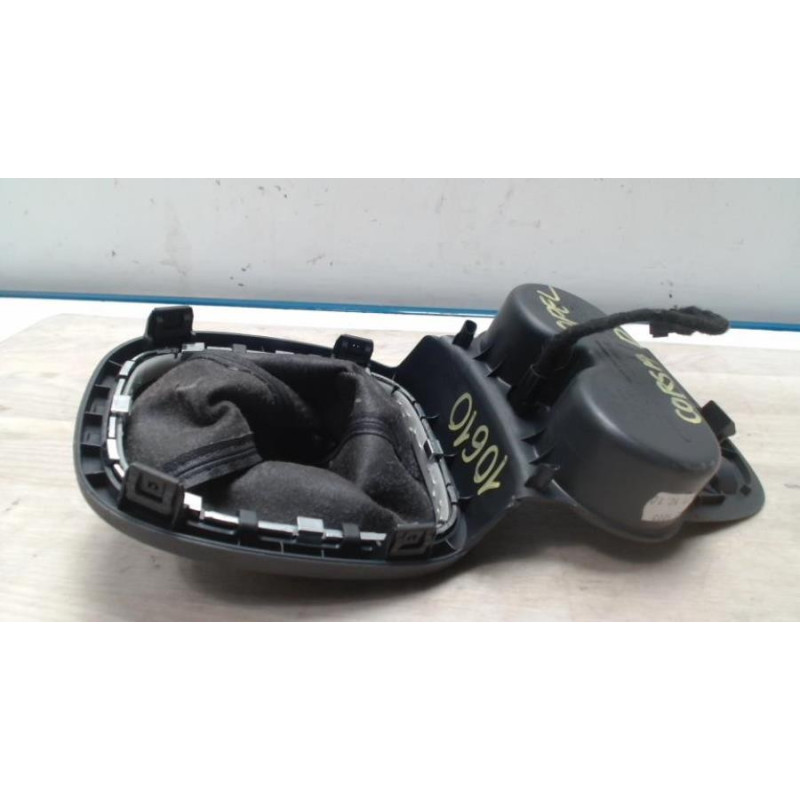 Pommeau de vitesses OPEL CORSA D PHASE 1 d’occasion