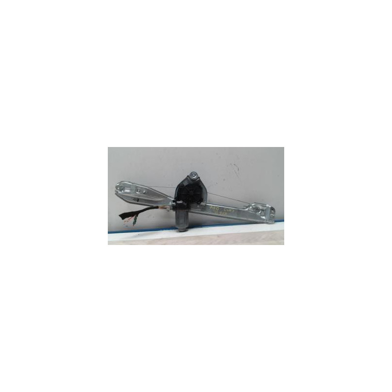 Leve vitre electrique arriere droit RENAULT CLIO 3 PHASE 1 d’occasion