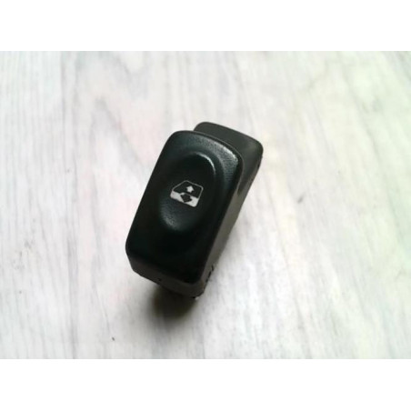 Interrupteur de leve vitre avant gauche RENAULT SCENIC 1 PHASE 2 d’occasion