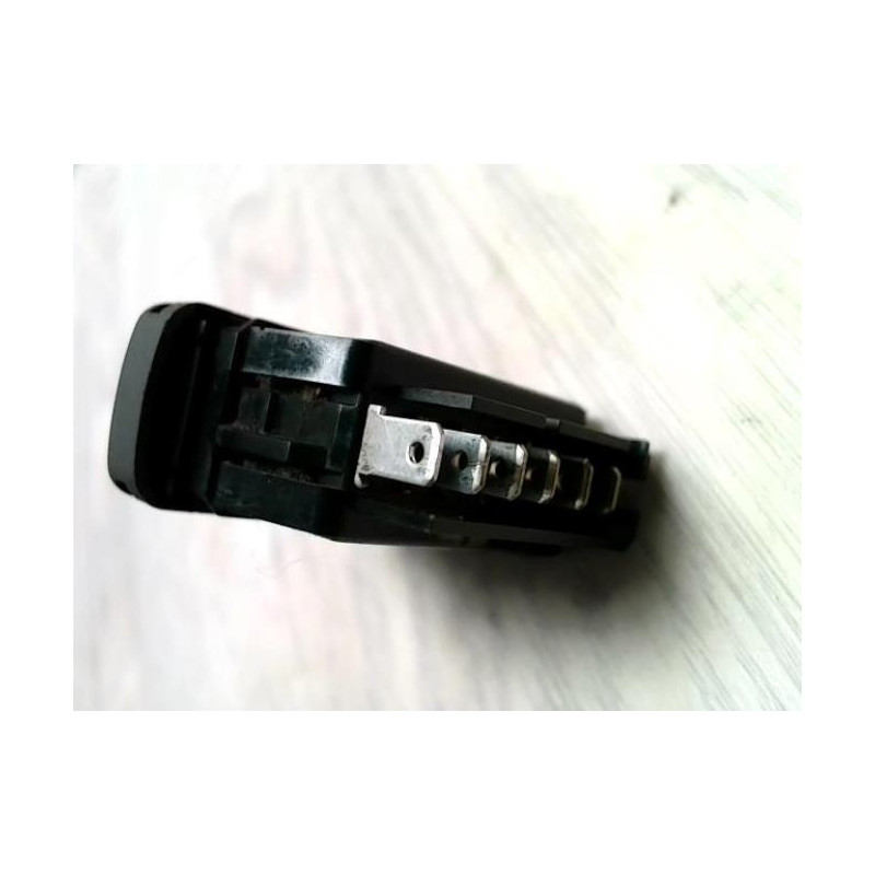 Interrupteur de leve vitre avant gauche RENAULT SCENIC 1 PHASE 2 d’occasion