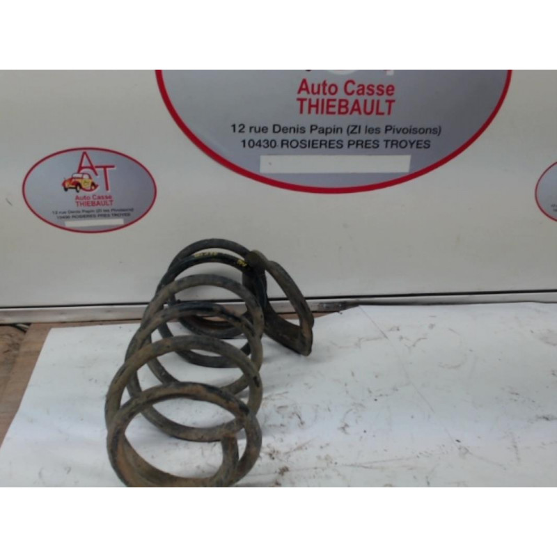 Ressort de suspension avant NISSAN PATROL TURBO d’occasion