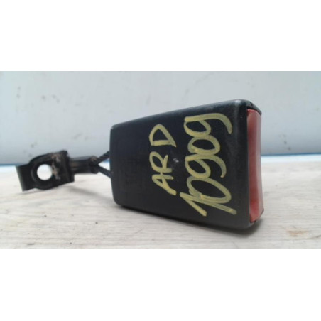 Attache ceinture arriere droit OPEL ASTRA H PHASE 1 d’occasion