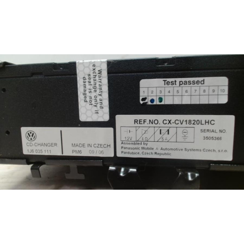 Chargeur CD VOLKSWAGEN TOUAREG 1 PHASE 1 d’occasion