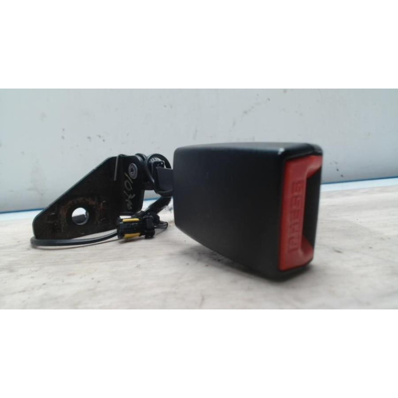 Attache ceinture arriere droit CITROEN C5 2 d’occasion