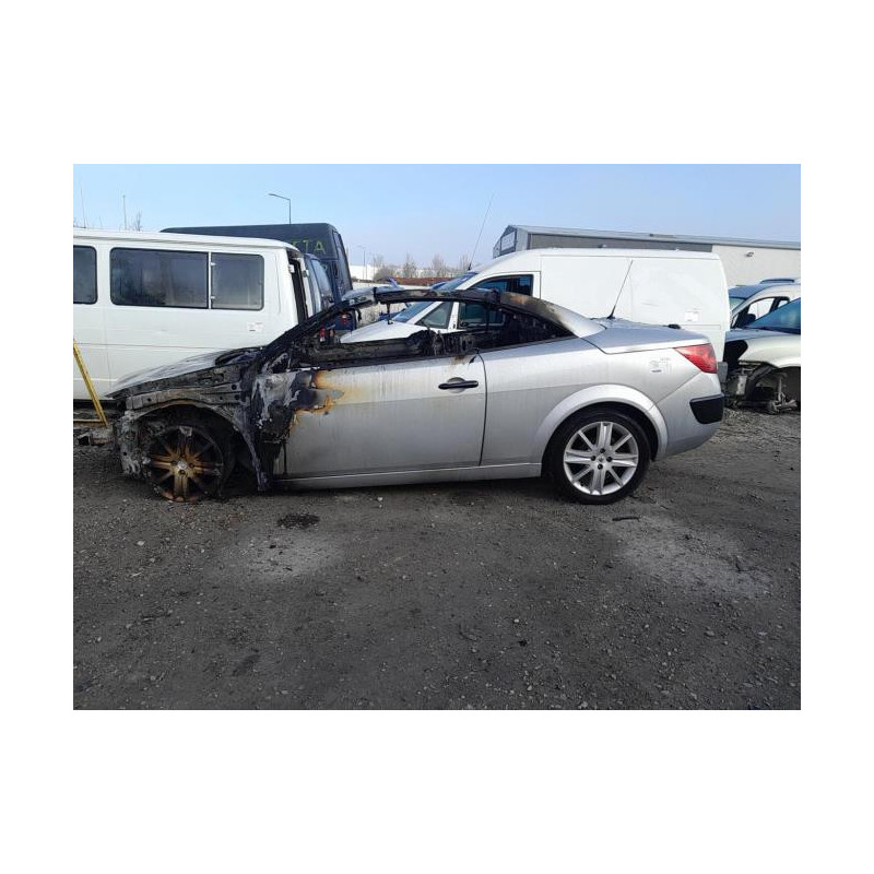 Pare choc arriere RENAULT MEGANE 2 PHASE 1 CABRIOLET d’occasion